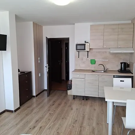 Sunny Island Πανσιόν