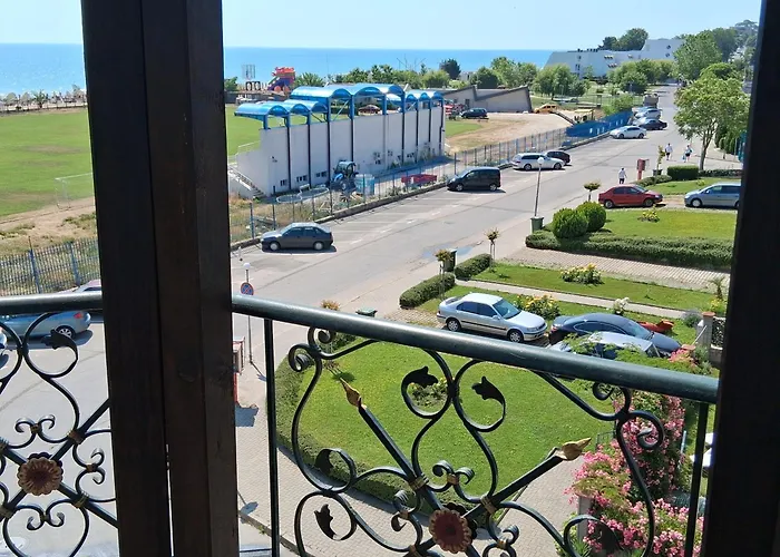 Πανσιόν Sunny Island