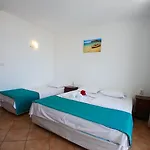 بيت ضيافة Sunny Island ابزور