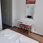 Sunny Island بيت ضيافة 2*