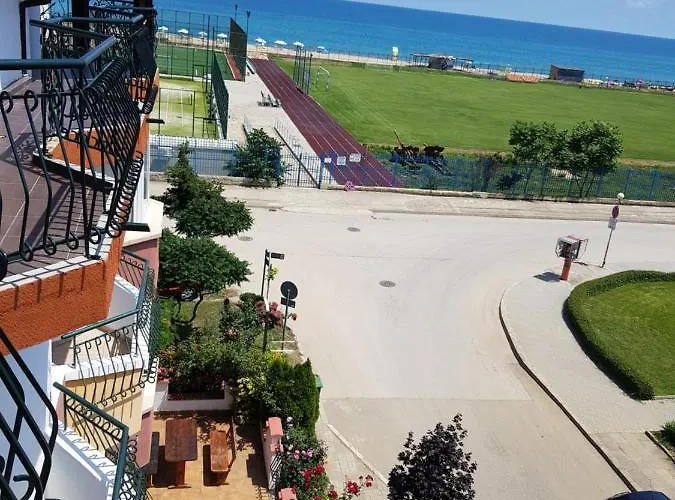 Sunny Island 2* Обзор