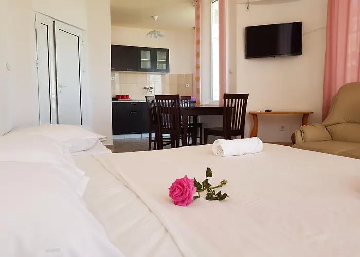 Sunny Island Гостевой дом 2*