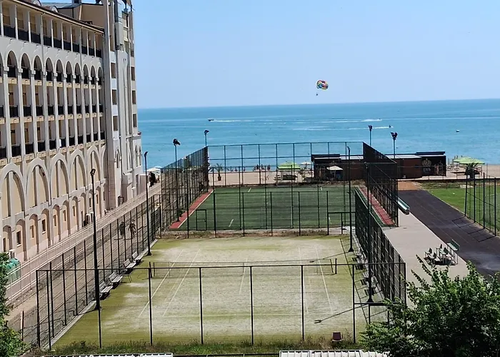 Гостевой дом Sunny Island 2*